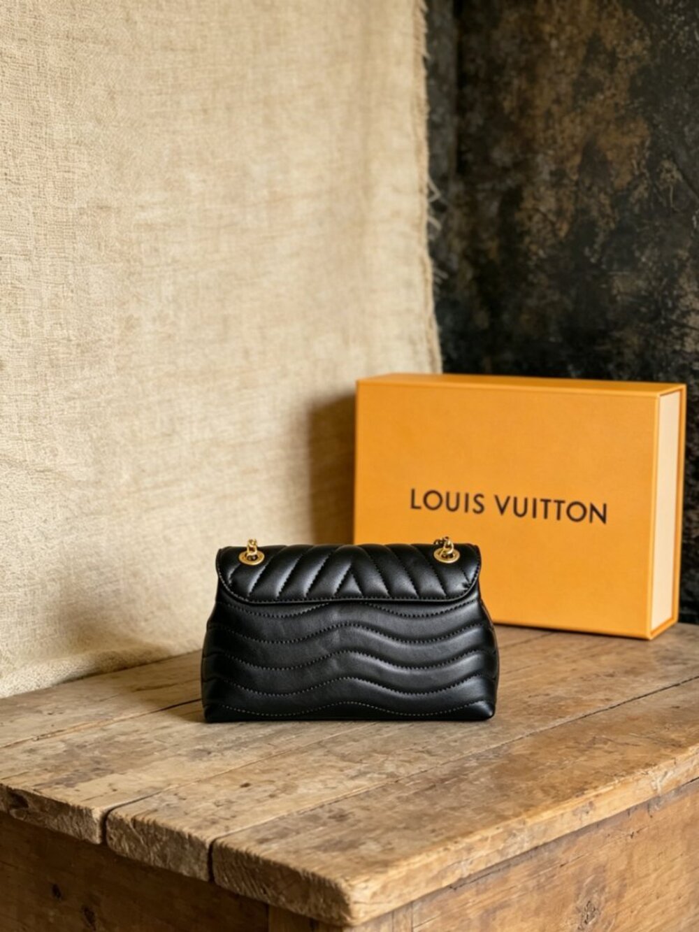 Louis Vuitton New Wave Chain Bag MM Black - Picture 4 of 6